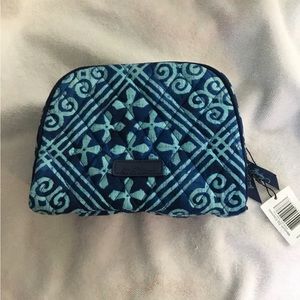 Medium Zip Vera Bradley cosmetic bag